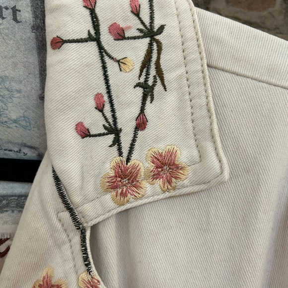 DB Sport Floral Embroidered Jacket - Picture 9 of 16
